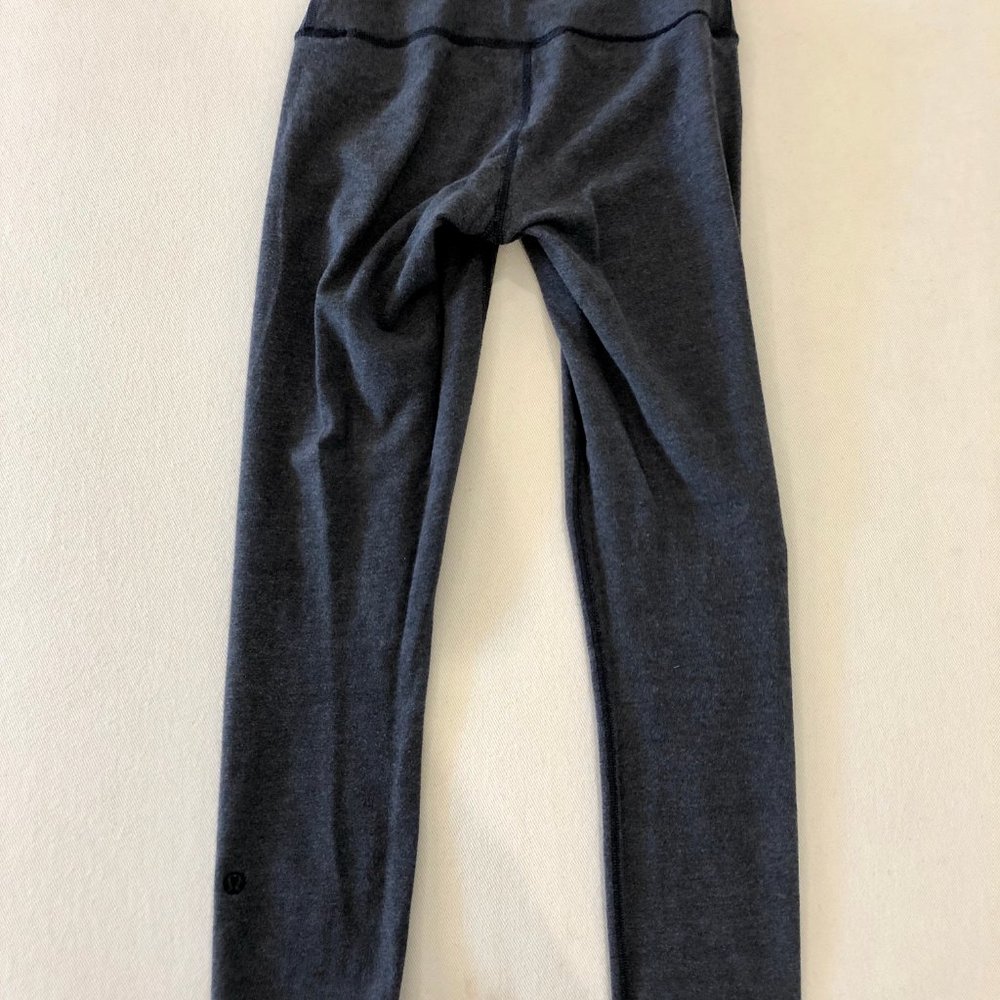 dark gray lululemon wunder under cropped leggings - Picture 3 of 4
